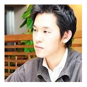 Foto von 岡本博行