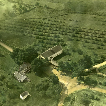 BARN HOUSE