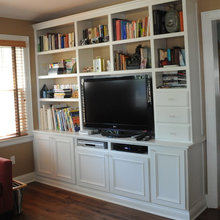 Entertainment center