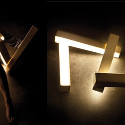 nu. an adjustable light sculpture. - Table Lamps