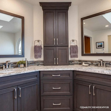 ✨ Double Vanity Perfection! ✨ This spacious storage oasis is an absolute dream f