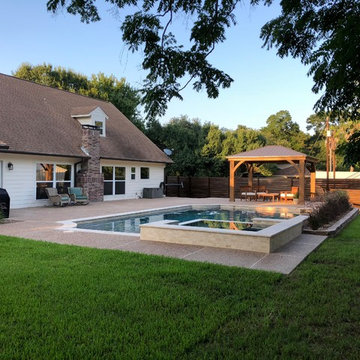 Peaceful Pool & Patio