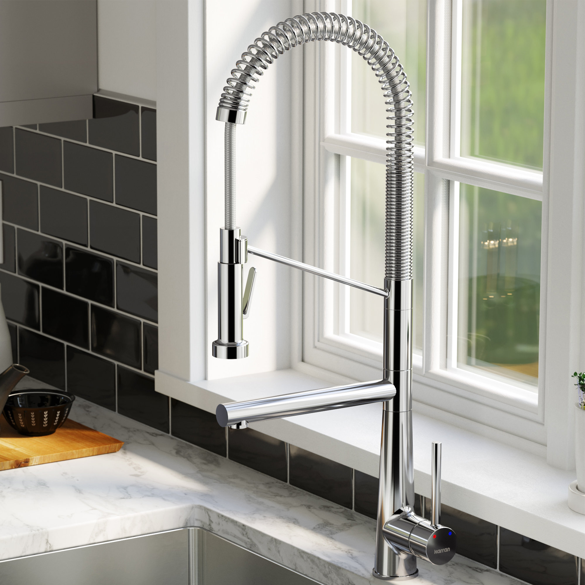 Karran Tumba Single-Handle Pull-Down Sprayer Kitchen Faucet, Chrome
