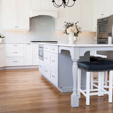 Classic White Kitchen with Timeless Appeal
