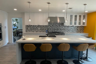 Example of a kitchen design in San Francisco