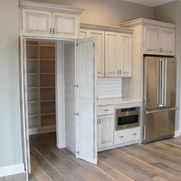 Edgebrooke Homes- Viking Appliances in a Koch White Drift Kitchen.