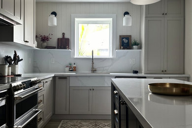 Elegant kitchen photo in Miami