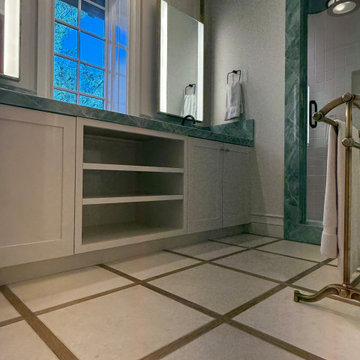 Polo Club - Suite Bath, Stone & Brass