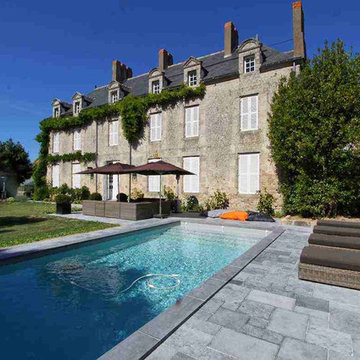 Conception et création d'une piscine sur un site