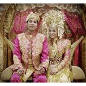 Chandra Radityas foto