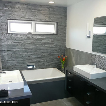 Cervantes - Manhattan Beach, CA - Bathroom