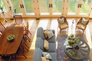 Example of a living room design in New Orleans