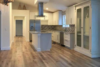 Inspiration for a transitional kitchen remodel in Minneapolis