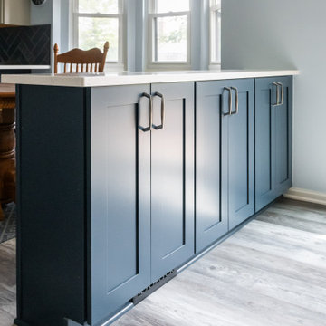 Stunning Transitional Hybrid Kitchen Remodel Done in a Two-Tone Color