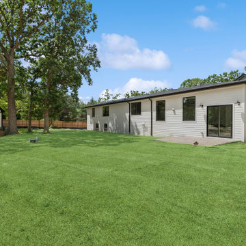 Seamless Indoor-Outdoor Connection from Every Angle