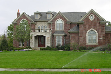Traditional exterior home idea in Detroit