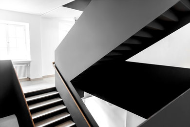 Moderne Treppe in Sonstige
