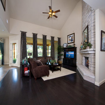 San Antonio, Texas | Mountain Lodge - Classic Dartmouth Living Room