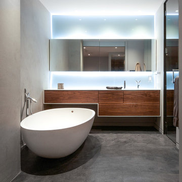 Mainland St. Bachelor Pad