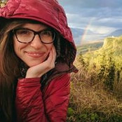 Andrea Bowen's photo