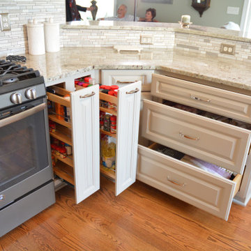 Elegant Kitchen Remodel in Charlotte, MI