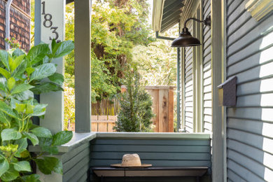 This is an example of a craftsman porch design in San Francisco.