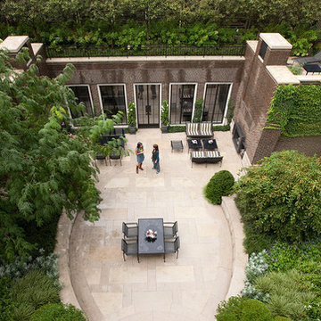 Contemporary Courtyard