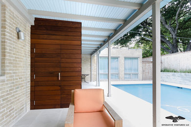 Example of a trendy pool design in Austin