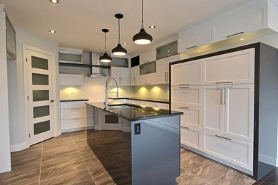 Inspiration for a contemporary kitchen remodel in Montreal