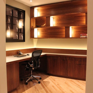 Inspiration for a modern home office and library in Calgary.