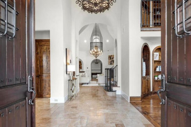 Minimalist entryway photo in Houston
