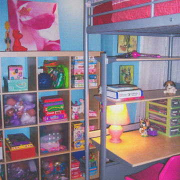 vibrant kids bedroom to encourage play