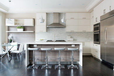 Kitchen - modern kitchen idea in Toronto