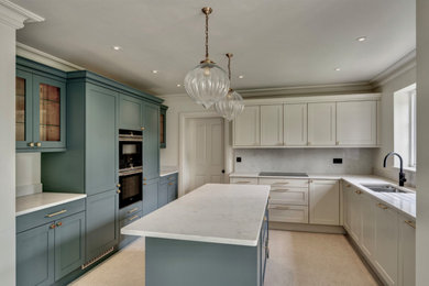 Transitional kitchen photo in Buckinghamshire