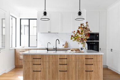 Inspiration for a modern kitchen in Gold Coast - Tweed.