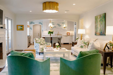 Example of a living room design in Other