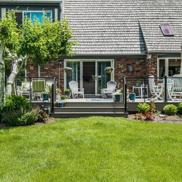 Deer Park Composite Deck with TimberTech® Reserve Driftwood & Westbury Bella Cav