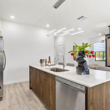 Light Up Your Kitchen: Modern Ideas with a White Island