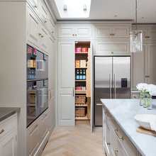 Lancaster Pantry Interior
