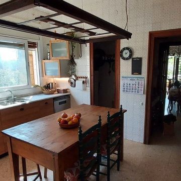 Rustical Kitchen Can Pou