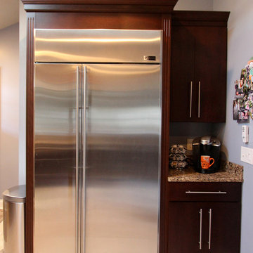 Transitional Cherry Kitchen with Tempered Rain Glass Backsplash