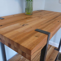 Bar/Island Table - Indoor Pub And Bistro Tables