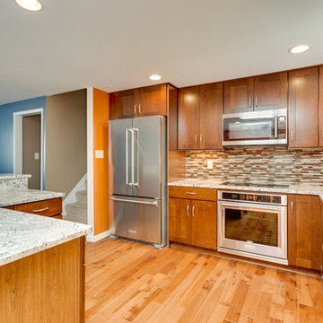 Warm transitional Kitchen Remodel Burke, VA