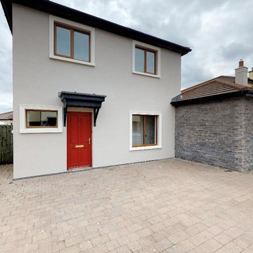 44 Castle Oaks Cresent