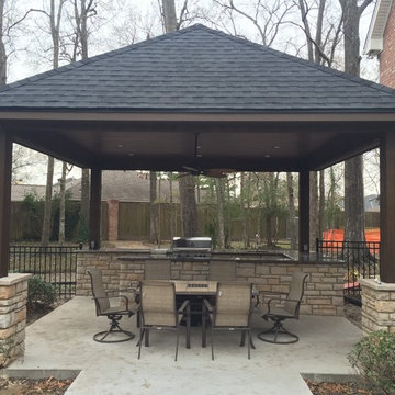 Outdoor Kitchen