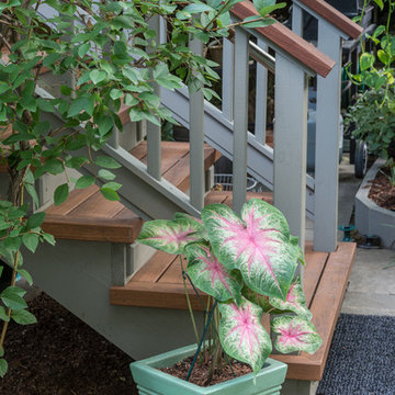 Zuri decking has finished nosing.The handrail is made of Ipe.