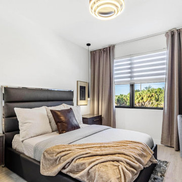 Modern Comfort, Florida Style: A Serene Bedroom