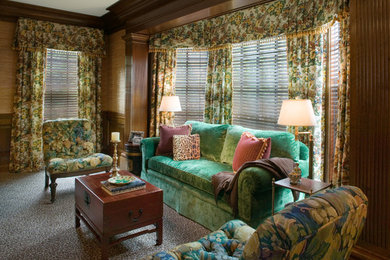 Example of a classic living room design in Richmond