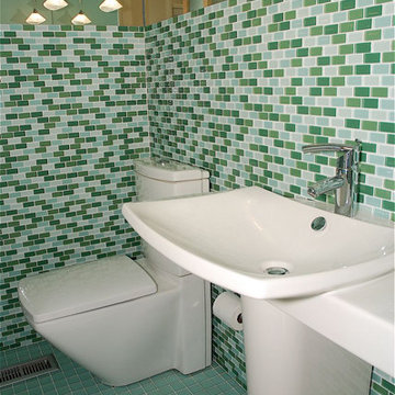 Modern Glass Mosaic Tile Bathroom