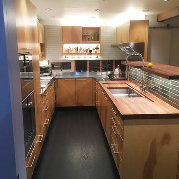 Working kitchen showroom in Venice CA